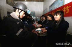 古城煤矿：元宵佳节送温暖