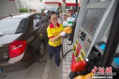 国内成品油价格战：多地加油站油价降幅远超国标