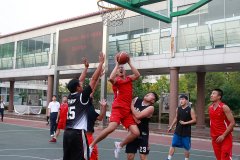 古城煤矿：篮球架起友谊桥