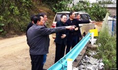 盘江精煤公司党委书记、董事长易国晶到月矿调研矸