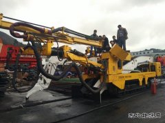 高山煤矿：开展岩巷钻装锚机组实操培训