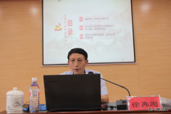 盘江股份公司副总经理、总工程师徐再刚到金佳矿上主题教育课