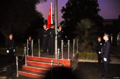 河南英皇体育义煤公司千秋煤矿：国旗飘飘送祝福