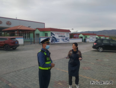 阿勒泰执法支队富蕴执法大队：开展路域环境整治“秋季攻势”