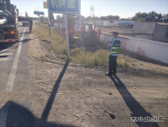 富蕴执法大队：及时制止公路用地涉路施工违法行为