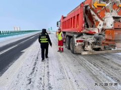 福海执法大队联合公安     交警、养护部门开展春节节前联合巡查