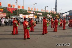 潞安焦化：春回大地暖意浓 社火表演闹元宵