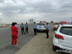 阿勒泰执法支队：联合开展路域整治、全面提升S324线通行环境