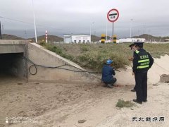 吉木乃执法大队：强化路域环境整治 巩固治理成果