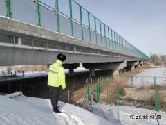 富蕴执法大队：加强安全隐患排查 确保公路安全畅通